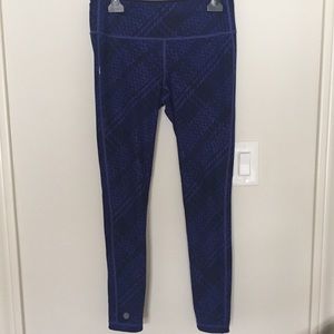 ATHLETA reversible leggings size M